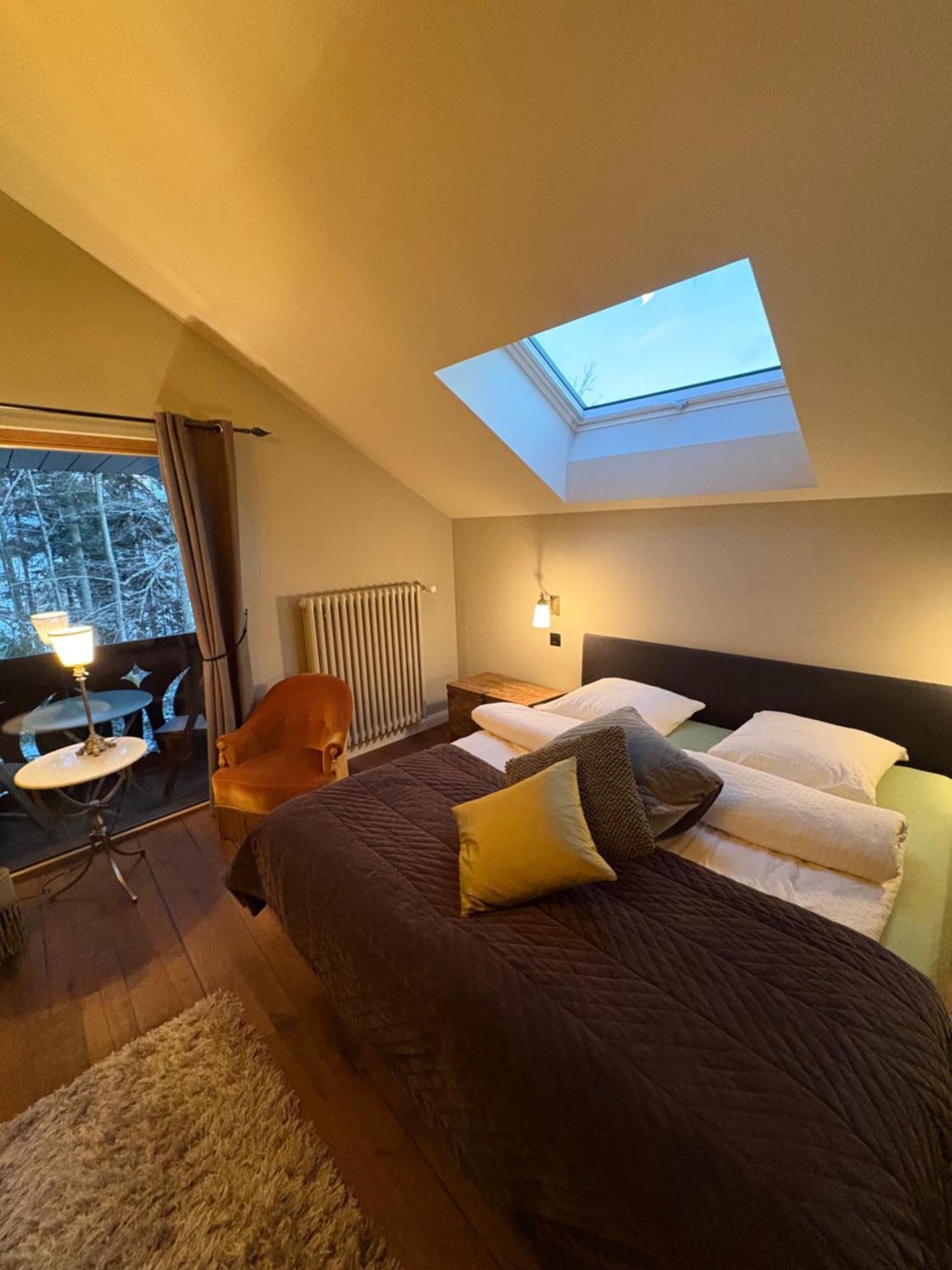 Maison D Hotes Villa Les Pervenches Ла-Шо-де-Фон Экстерьер фото