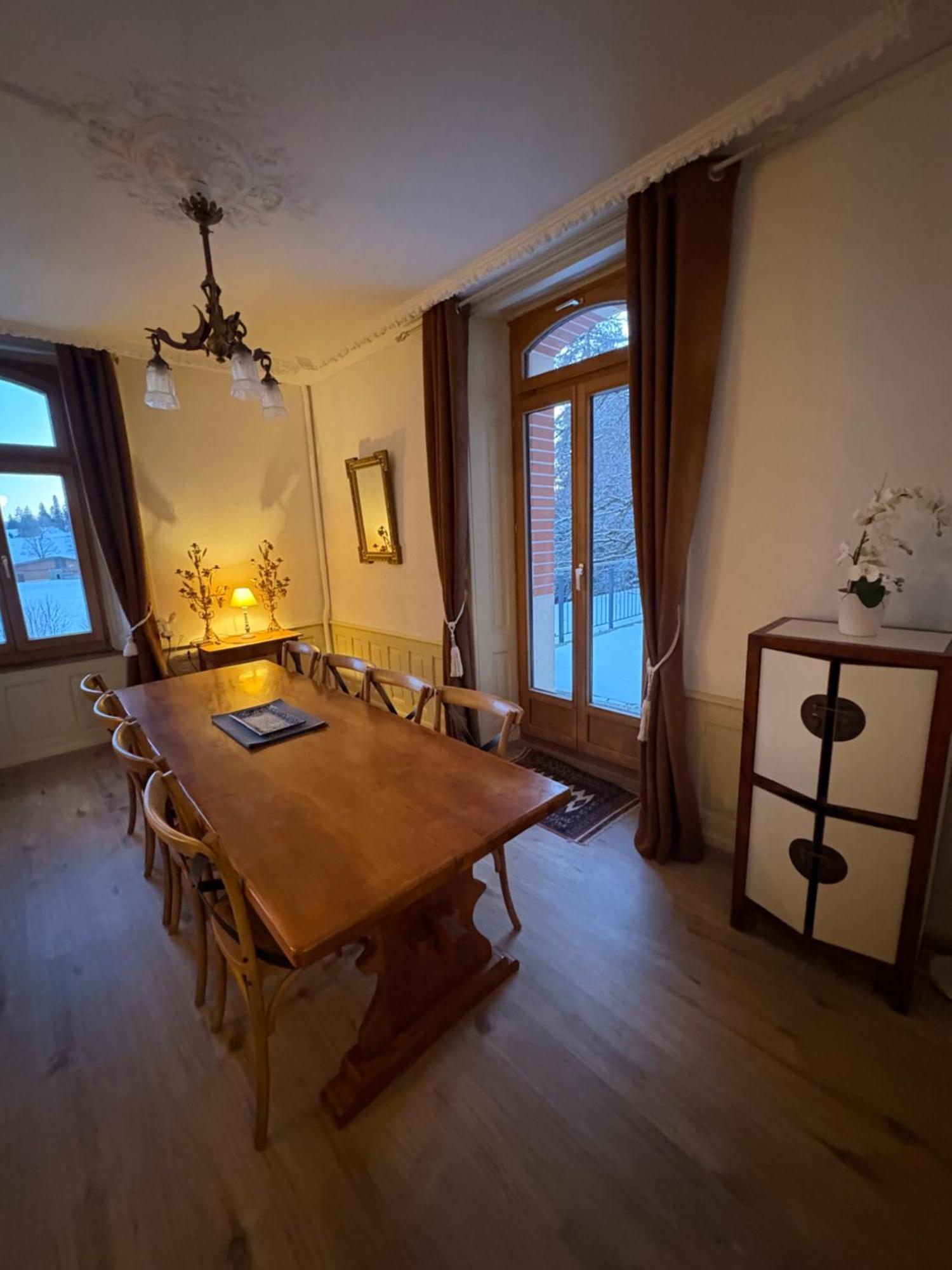 Maison D Hotes Villa Les Pervenches Ла-Шо-де-Фон Экстерьер фото